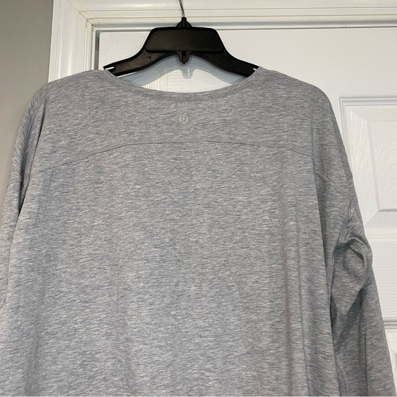 Lululemon To The Point Long Sleeve Heathered Core Light Grey Size 10* Womens - Picture 7 of 12